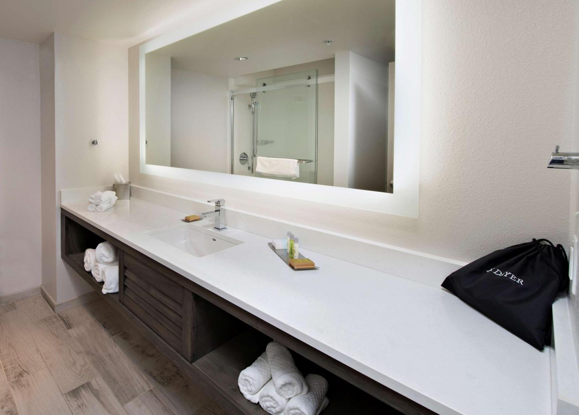 The Island House Hotel A Doubletree By Hilton Orange Beach Buitenkant foto